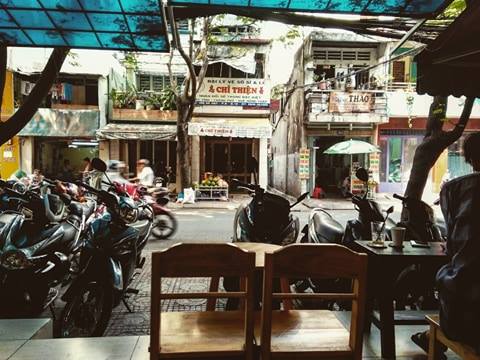 Ngoc Trai Nui cafe, a very local coffee roaster in Saigon's district 10